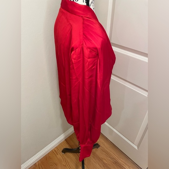 Catherine Malandrino Size Large silky blouse. - Picture 2 of 12